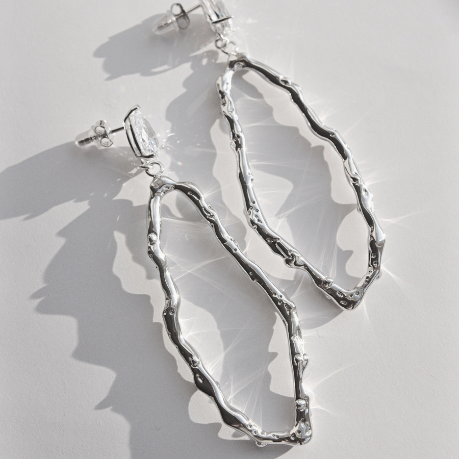 Nova Nymphe "Diva" with White Crystal