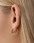 frida gold earrings, golden hoop earrings, 925 silver earrings, 18k gold plated, hypoallergenic, detail